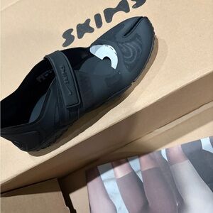 SKIMS Black Men's Sandals